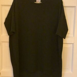 LuLaRoe Oversized  Black Tunic Top/ Hi/Lo hemline XL
